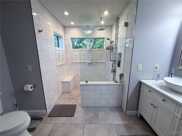 6125 Oakridge Road, Owasco, NY 13021