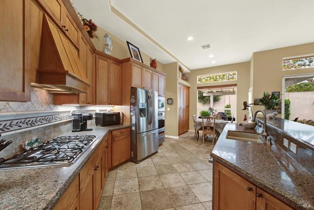 1315 Fullerton Dr, Fairfield, CA 94533