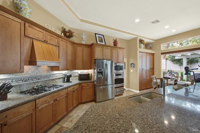 1315 Fullerton Dr, Fairfield, CA 94533