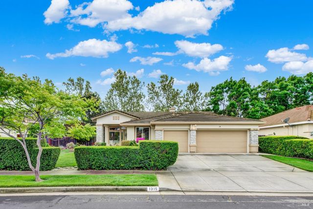 1315 Fullerton Dr, Fairfield, CA 94533