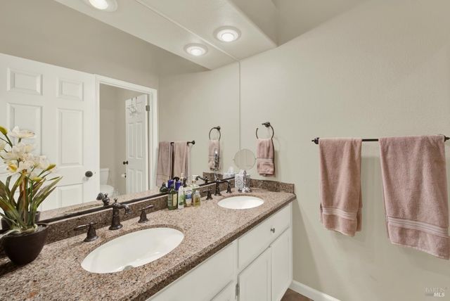 1315 Fullerton Dr, Fairfield, CA 94533