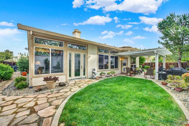 1315 Fullerton Dr, Fairfield, CA 94533