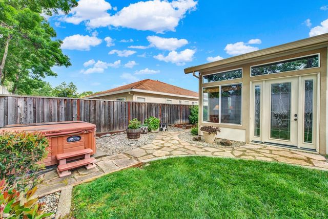 1315 Fullerton Dr, Fairfield, CA 94533