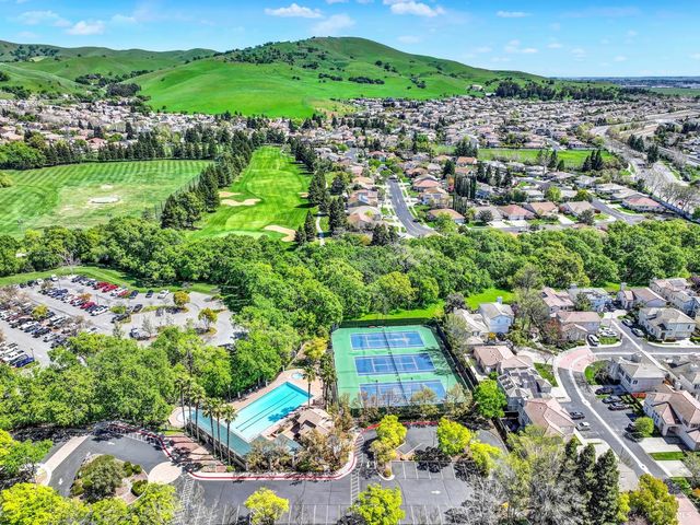 1315 Fullerton Dr, Fairfield, CA 94533