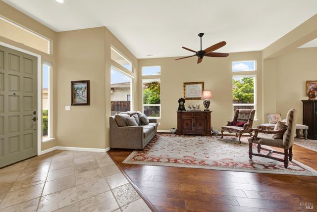 1315 Fullerton Dr, Fairfield, CA 94533