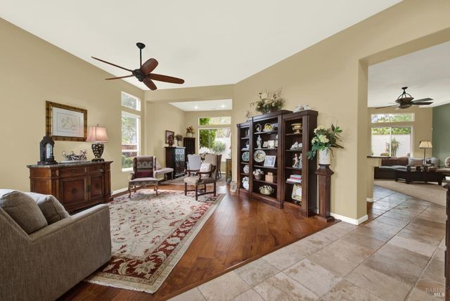 1315 Fullerton Dr, Fairfield, CA 94533