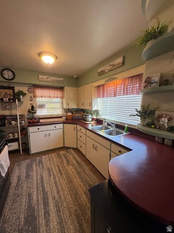 158 W 100 S, Moroni, UT 84646