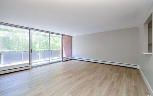 5 Stonehill 2E, Stoneham, MA 02180