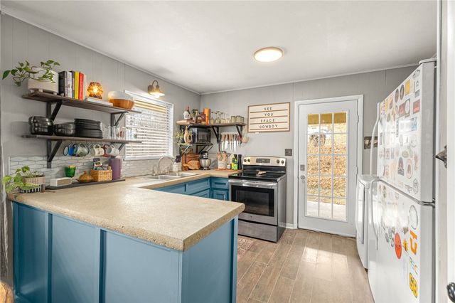 3 Sheneman Drive, Bella Vista, AR 72715