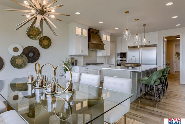 2713 S 224 Street, Omaha, NE 68022