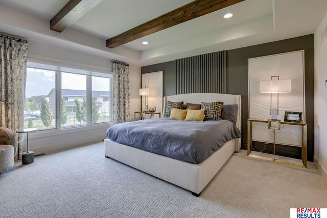 2713 S 224 Street, Omaha, NE 68022