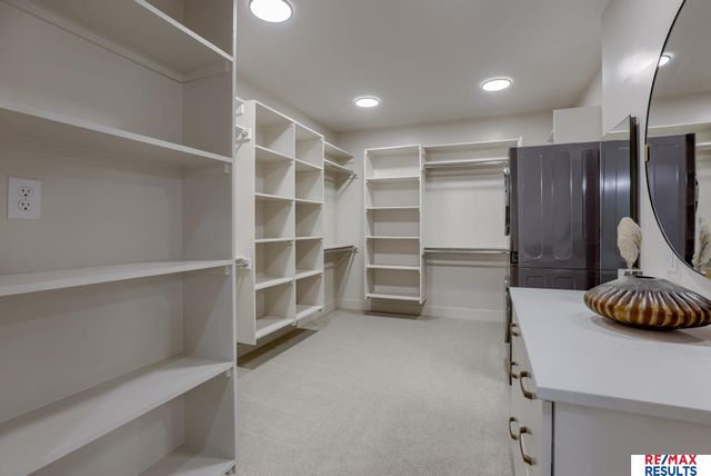 2713 S 224 Street, Omaha, NE 68022