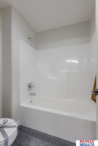 2713 S 224 Street, Omaha, NE 68022