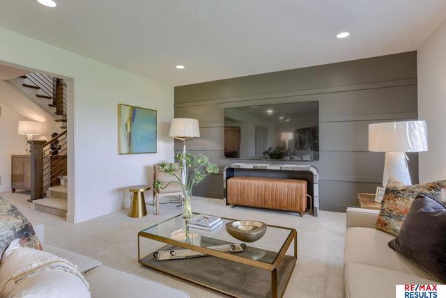 2713 S 224 Street, Omaha, NE 68022