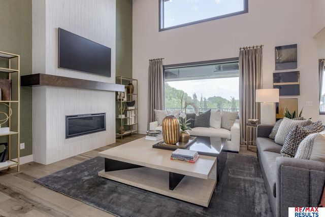 2713 S 224 Street, Omaha, NE 68022