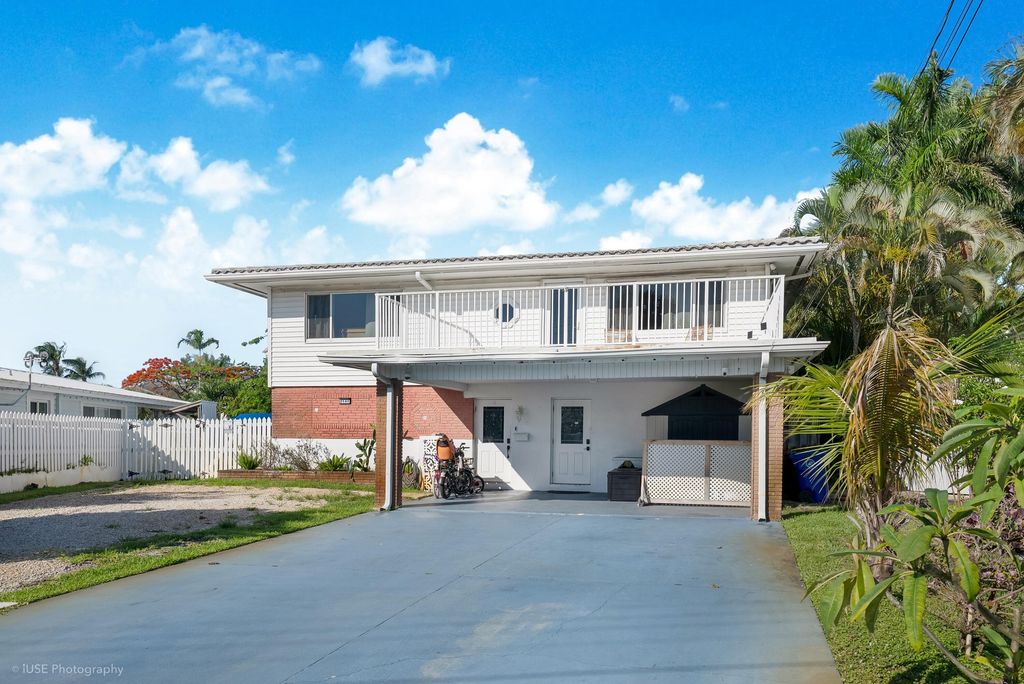2141 SW 23RD Avenue, Fort Lauderdale, FL 33312