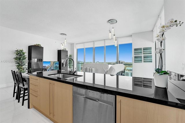 1111 SW 1st Ave 2325-N, Miami, FL 33130