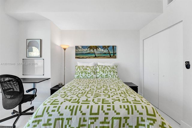 1111 SW 1st Ave 2325-N, Miami, FL 33130