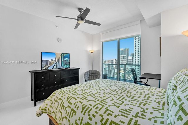 1111 SW 1st Ave 2325-N, Miami, FL 33130