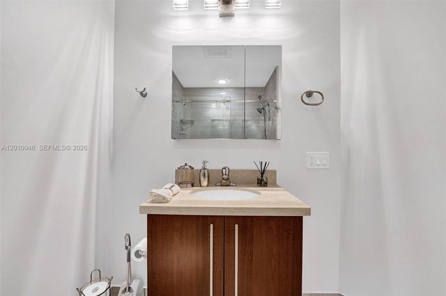 1111 SW 1st Ave 2325-N, Miami, FL 33130