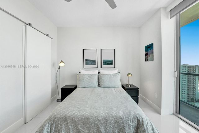 1111 SW 1st Ave 2325-N, Miami, FL 33130