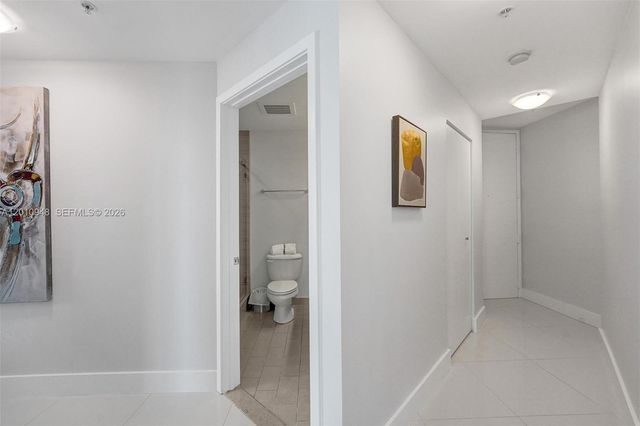 1111 SW 1st Ave 2325-N, Miami, FL 33130
