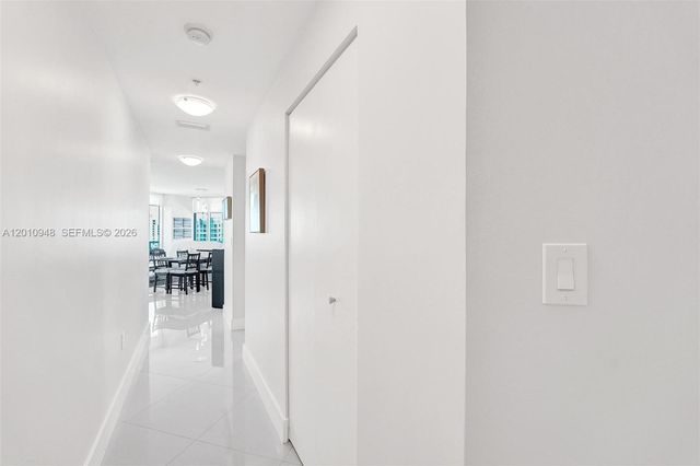 1111 SW 1st Ave 2325-N, Miami, FL 33130