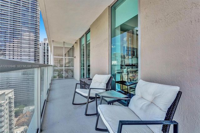 1111 SW 1st Ave 2325-N, Miami, FL 33130