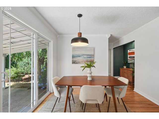 8567 N BURR Ave, Portland, OR 97203
