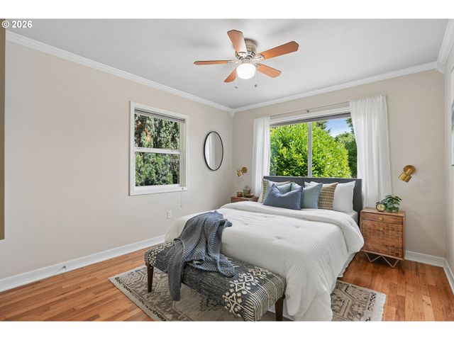 8567 N BURR Ave, Portland, OR 97203
