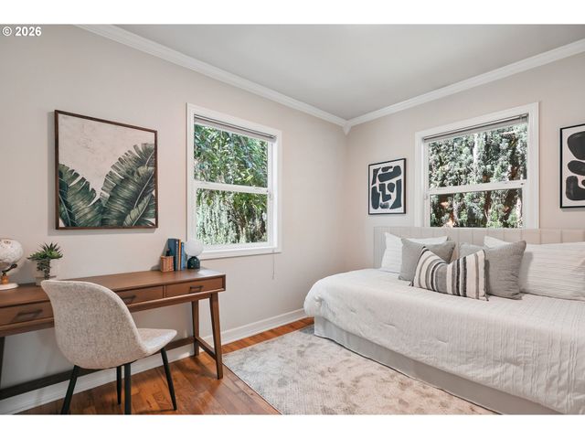 8567 N BURR Ave, Portland, OR 97203