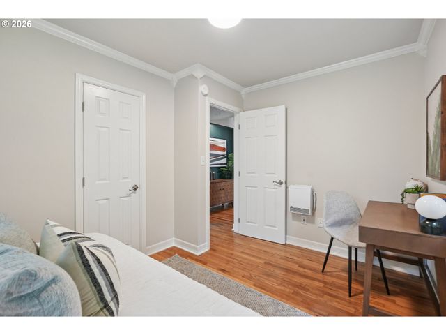 8567 N BURR Ave, Portland, OR 97203