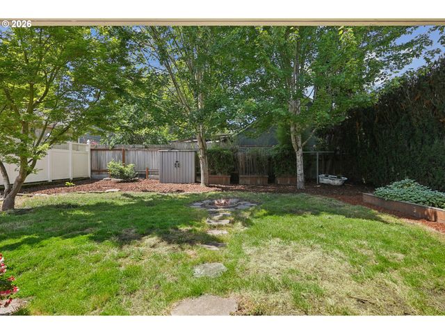 8567 N BURR Ave, Portland, OR 97203