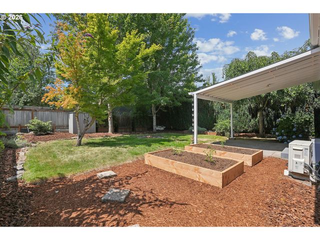 8567 N BURR Ave, Portland, OR 97203