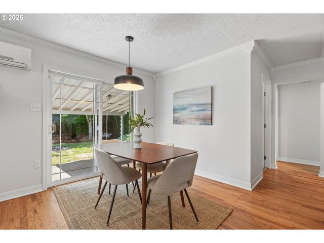 8567 N BURR Ave, Portland, OR 97203