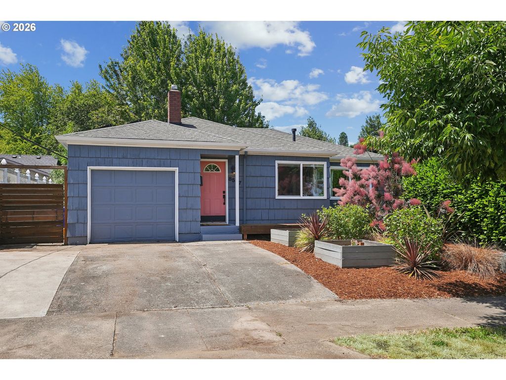 8567 N BURR Ave, Portland, OR 97203