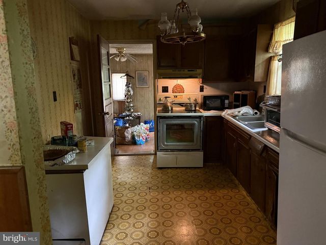 227 OAKSHADE RD, Tabernacle, NJ 08088