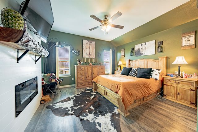 132 Oak springs Loop, Mabank, TX 75147