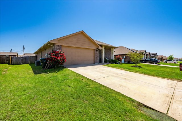 132 Oak springs Loop, Mabank, TX 75147