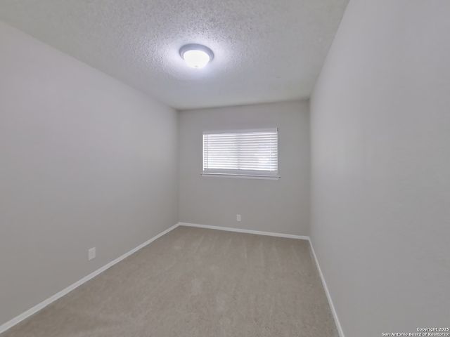 5015 Walt Schirra, Kirby, TX 78219