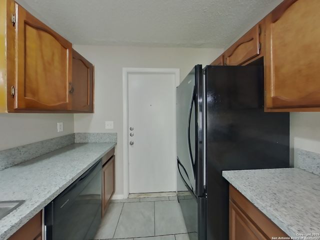 5015 Walt Schirra, Kirby, TX 78219