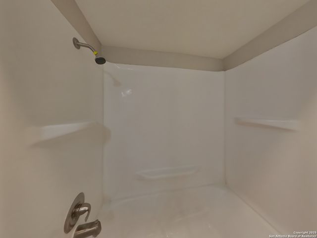 5015 Walt Schirra, Kirby, TX 78219