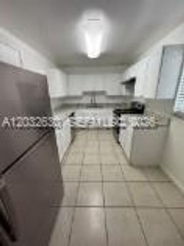 8461 Springtree Drive 204A, Sunrise, FL 33351