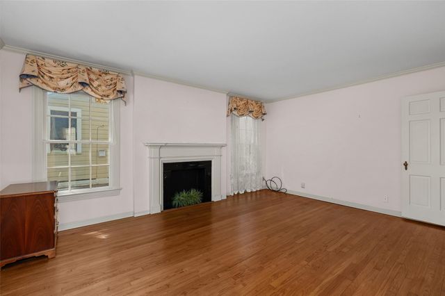 3842 Creswell Avenue, Shreveport, LA 71106