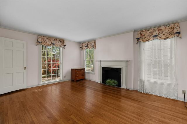 3842 Creswell Avenue, Shreveport, LA 71106