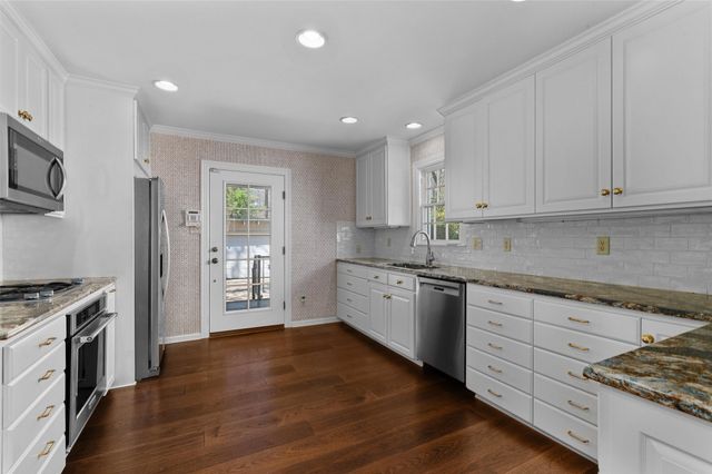 3842 Creswell Avenue, Shreveport, LA 71106