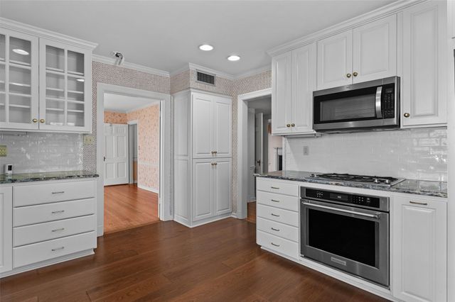 3842 Creswell Avenue, Shreveport, LA 71106