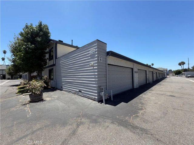 19231 Sherman Way 36, Los Angeles, CA 91335