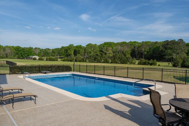 138 Breckinridge Drive, Chickamauga, GA 30707