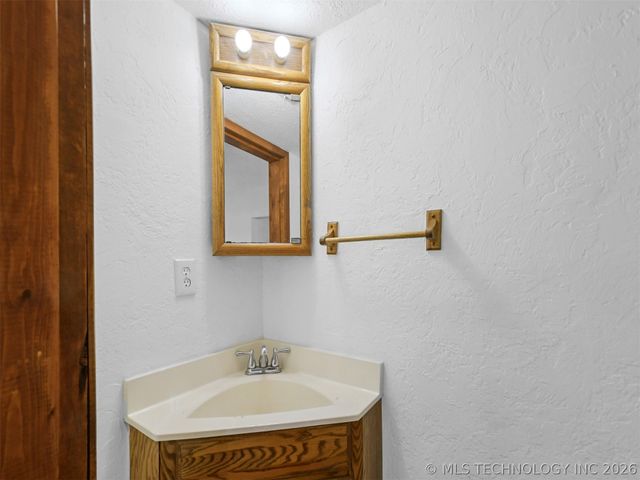 5148 Enville, Marietta, OK 73448